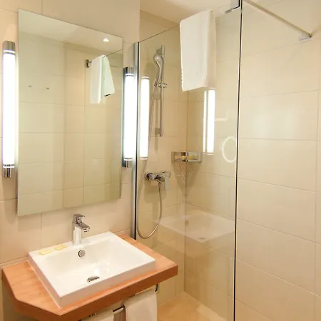 Centurio 3* באד גיגינג