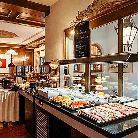 Centurio Hotell 3*